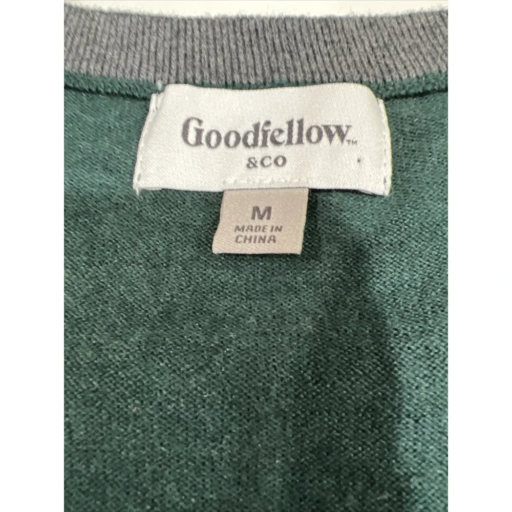 Goodfellow & Co Shirt Mens Med. Green  Long Sleeve V Neck Pullover Sweater